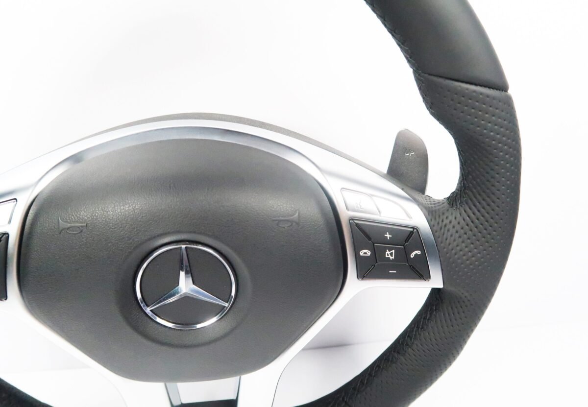 Used Mercedes-Benz C63 AMG / CLS / E63 / SLK Steering Wheel | 1724609903938 | A17286029029116 | #92 - Image 4