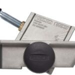 traight or Curved Edge Sharpener Tormek SVS-50. The Multi-Jig For Sharpening Skew Chisels, Gouges, Beading Tools, and More. Sharpens Curved or Straight Blade Edges.